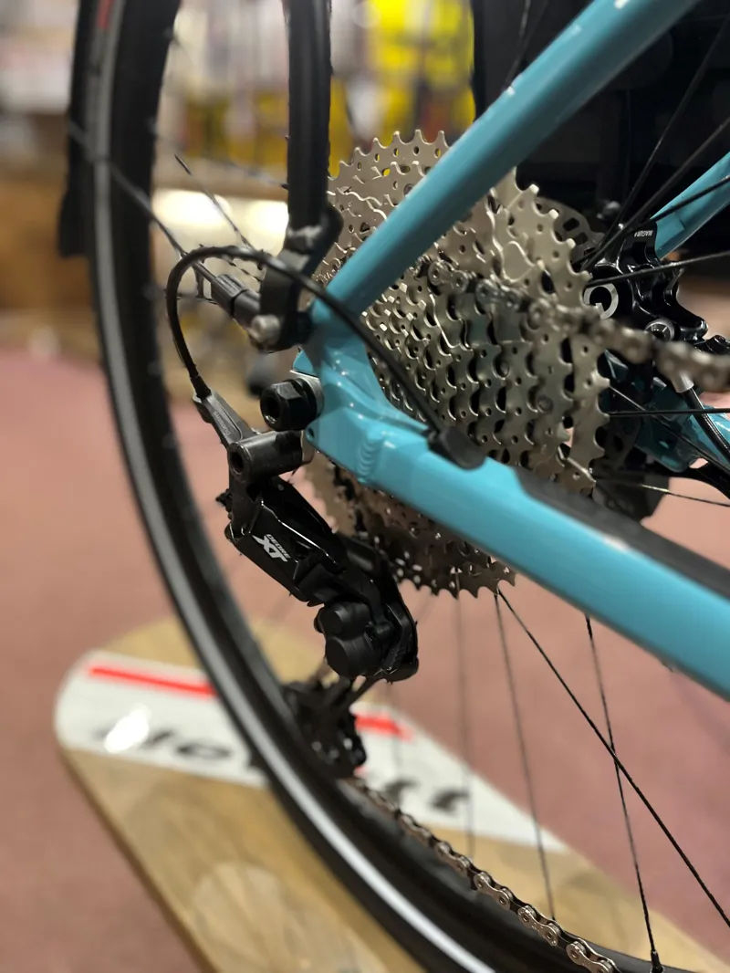 Orbea Vibe H10 EQ Electric Urban Bike Small in Turquoise Blue-9